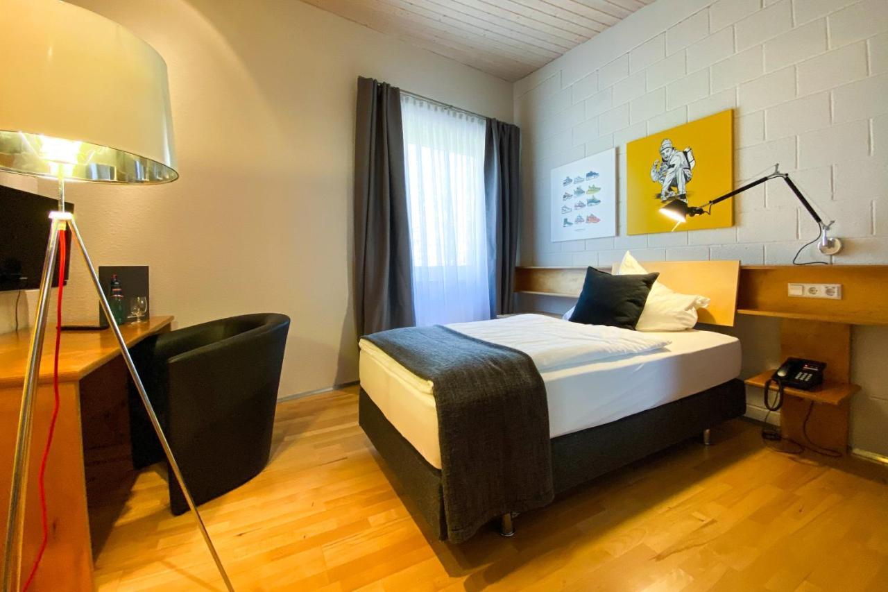 IMPULSIV Hotel&Sportresort Lörrach Eksteriør bilde